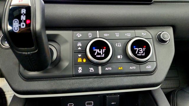 2023 Land Rover Defender 110 S AWD - 22971833 - 17