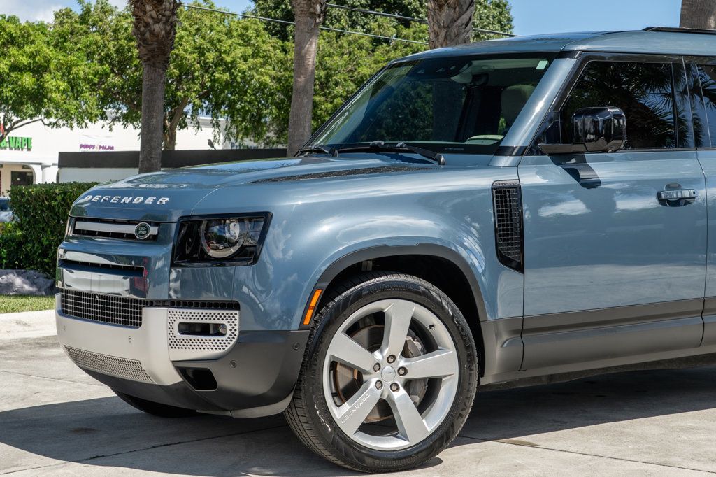 2023 Land Rover Defender 110 SE photo 2