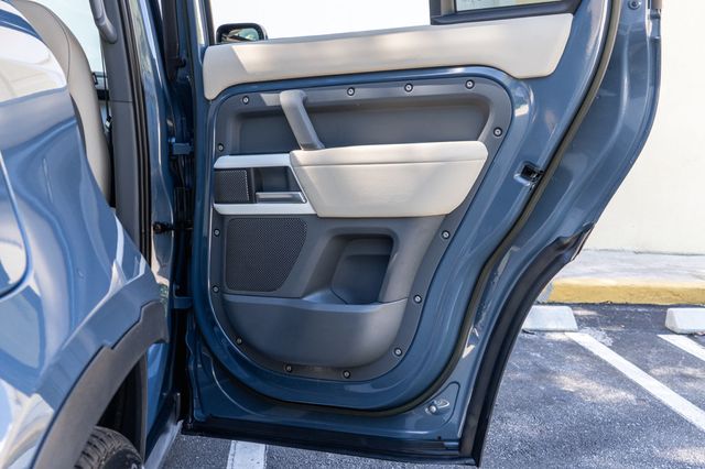 2023 Land Rover Defender 110 SE AWD - 22922991 - 36