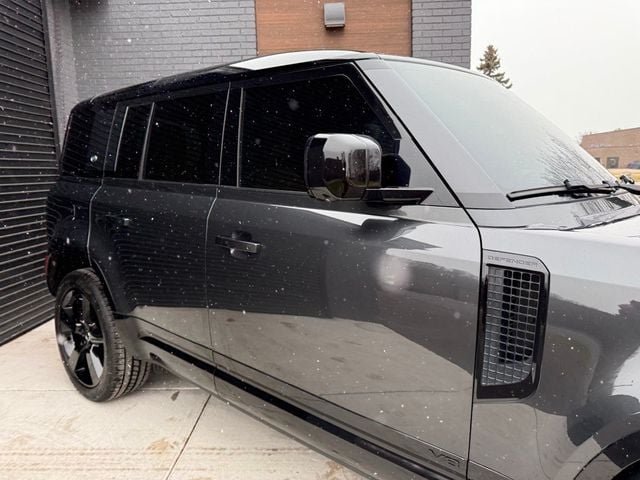 2023 Land Rover Defender 110 V8 AWD - 22931175 - 11