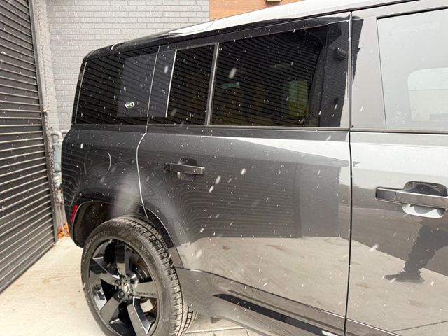 2023 Land Rover Defender 110 V8 AWD - 22931175 - 12