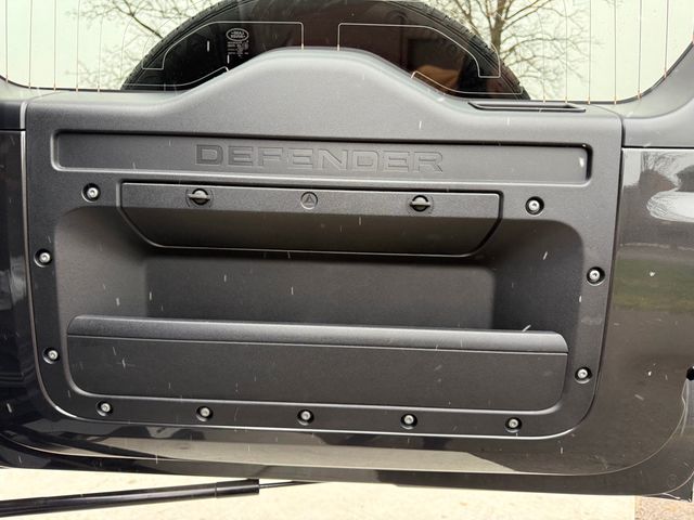 2023 Land Rover Defender 110 V8 AWD - 22931175 - 34