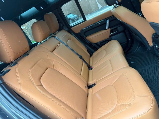 2023 Land Rover Defender 110 V8 AWD - 22931175 - 37
