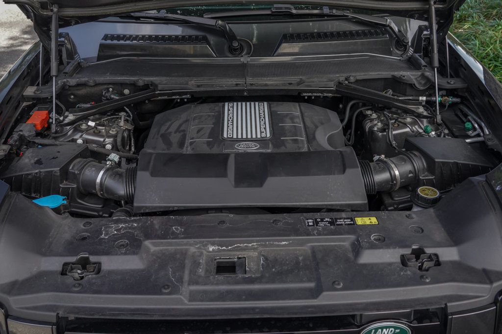 2023 Land Rover Defender 110 V8 photo 25