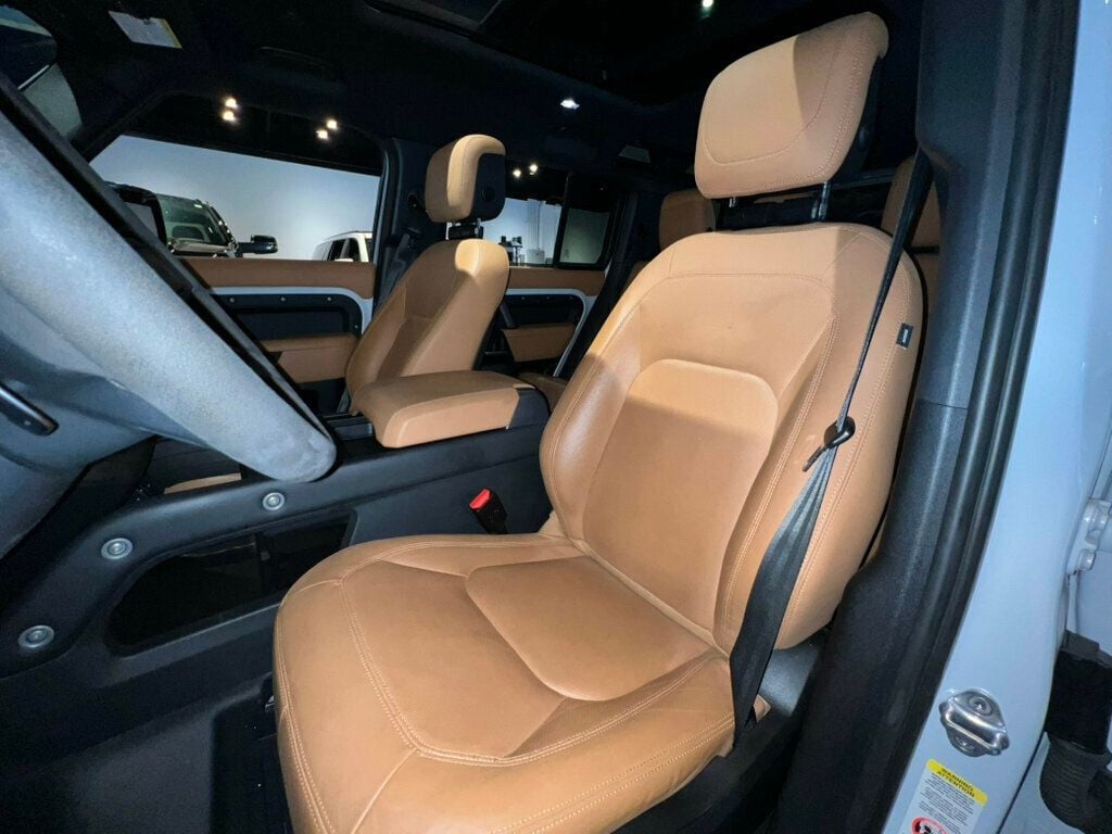 2023 Land Rover Defender 110/V8/AWD/PanoRoof/14WayHtd&CldSeats/360Cam/AdapCruise/NAV - 22919212 - 17