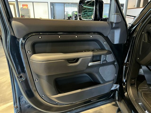 2023 Land Rover Defender 110/V8/BlackExtendedPkg/14WayHtd&CldSeats/PanoRoof/AdapCruise - 22934239 - 13