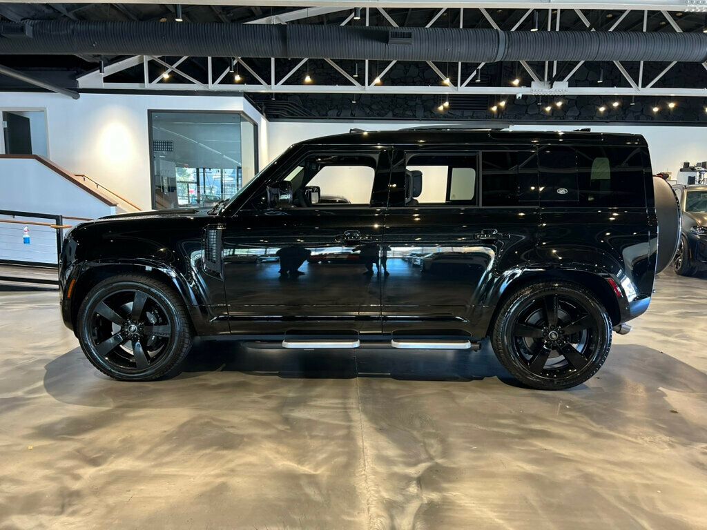 2023 Land Rover Defender 110/V8/BlackExtendedPkg/14WayHtd&CldSeats/PanoRoof/AdapCruise - 22934239 - 1