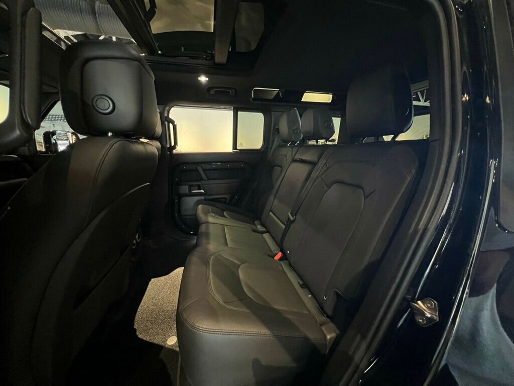 2023 Land Rover Defender 110/V8/BlackExtendedPkg/14WayHtd&CldSeats/PanoRoof/AdapCruise - 22934239 - 24