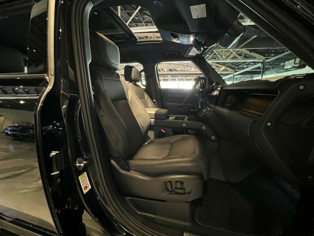 2023 Land Rover Defender 110/V8/BlackExtendedPkg/14WayHtd&CldSeats/PanoRoof/AdapCruise - 22934239 - 30