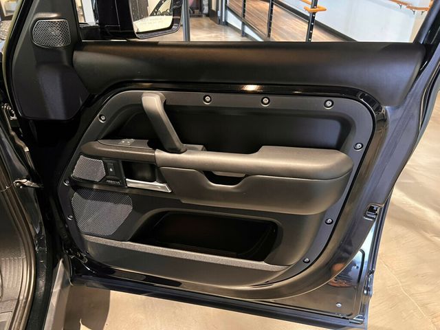 2023 Land Rover Defender 110/V8Supercharged/14WayHtd&CldSeats/MeridianSound/PanoRoof/NAV - 23021194 - 29