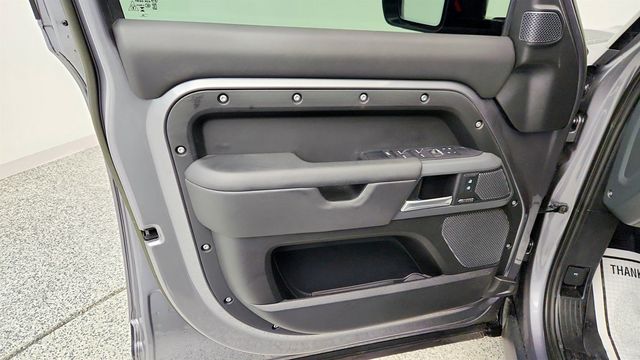 2023 Land Rover Defender 110 X AWD - 22973009 - 9