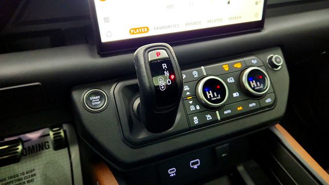 2023 Land Rover Defender 110 X AWD - 22973009 - 17