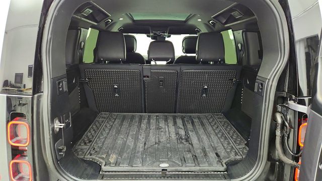 2023 Land Rover Defender 110 X AWD - 22973009 - 23