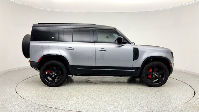 2023 Land Rover Defender 110 X AWD - 22973009 - 3