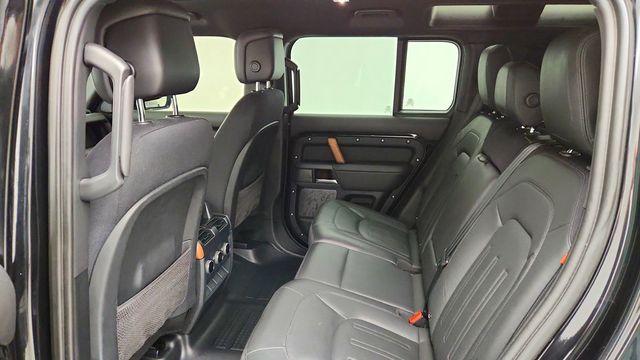 2023 Land Rover Defender 110 X AWD w/ Explorer Pack, Extended Black Ext. & Towing Pack - 23085898 - 21