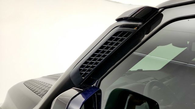 2023 Land Rover Defender 110 X AWD w/ Explorer Pack, Extended Black Ext. & Towing Pack - 23085898 - 28
