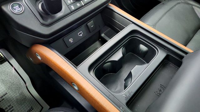 2023 Land Rover Defender 110 X AWD with 22'' Wheels & Extended Black Exterior Pack - 22973009 - 16