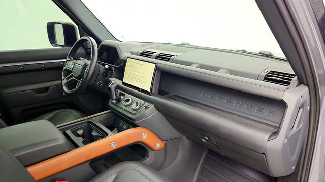 2023 Land Rover Defender 110 X AWD with 22'' Wheels & Extended Black Exterior Pack - 22973009 - 26