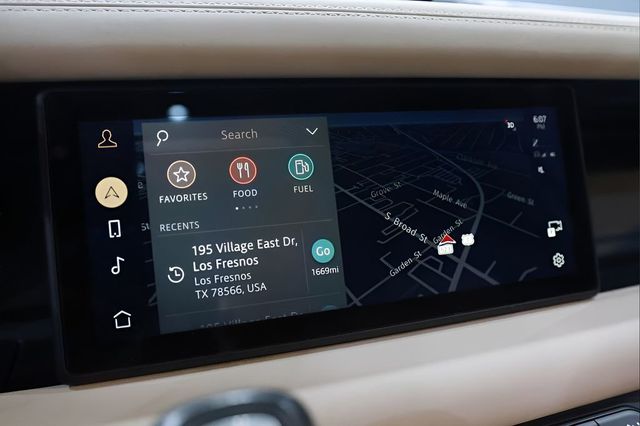 2023 Land Rover Defender 110 X-Dynamic SE AWD - 22980242 - 35