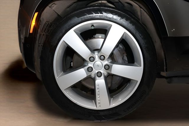 2023 Land Rover Defender 110 X-Dynamic SE AWD - 22980242 - 39