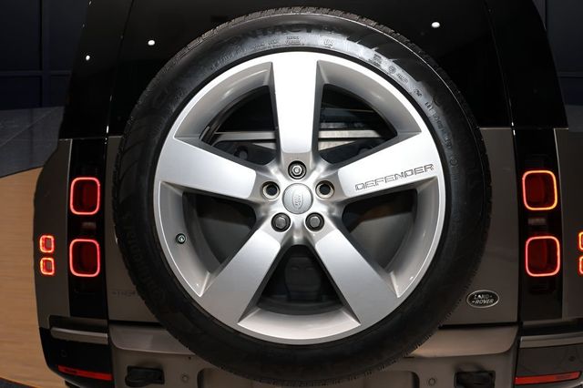 2023 Land Rover Defender 110 X-Dynamic SE AWD - 22980242 - 43