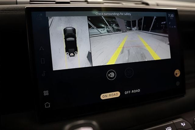 2023 Land Rover Defender 110 X-Dynamic SE AWD - 22980300 - 37