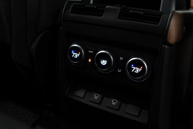 2023 Land Rover Defender 110 X-Dynamic SE AWD - 23024260 - 16