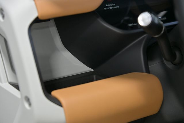 2023 Land Rover Defender 110 X-Dynamic SE AWD - 23004943 - 23