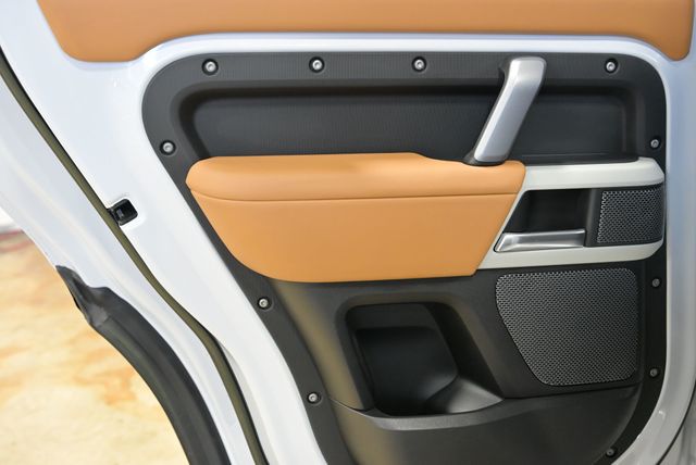 2023 Land Rover Defender 110 X-Dynamic SE AWD - 23004943 - 29