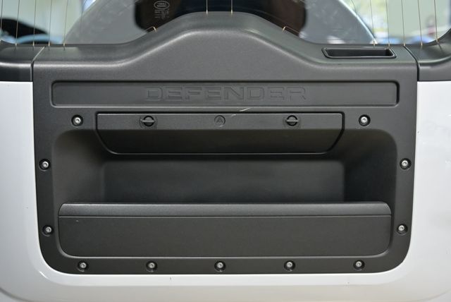 2023 Land Rover Defender 110 X-Dynamic SE AWD - 23004943 - 32