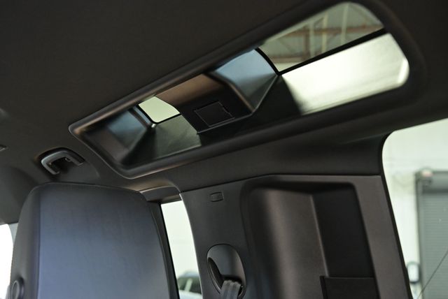 2023 Land Rover Defender 110 X-Dynamic SE AWD - 23004943 - 33