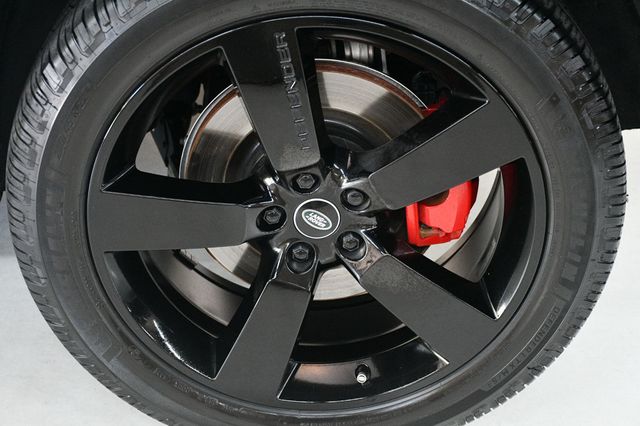 2023 Land Rover Defender 110 X-Dynamic SE AWD - 22923830 - 17