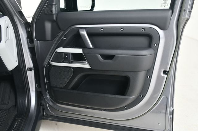 2023 Land Rover Defender 110 X-Dynamic SE AWD - 22923830 - 22