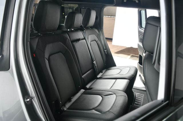 2023 Land Rover Defender 110 X-Dynamic SE AWD - 22923830 - 39