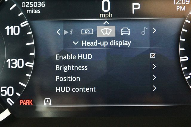 2023 Land Rover Defender 110 X-Dynamic SE AWD - 22923830 - 47