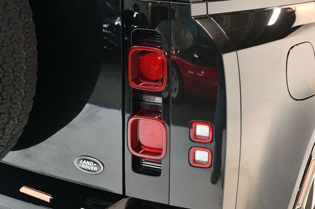 2023 Land Rover Defender 110 X-Dynamic SE AWD - 22971718 - 15