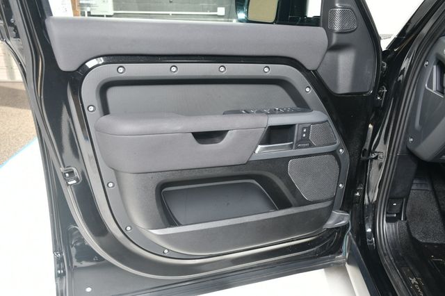2023 Land Rover Defender 110 X-Dynamic SE AWD - 22971718 - 21