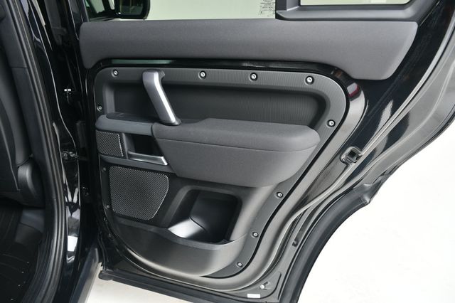 2023 Land Rover Defender 110 X-Dynamic SE AWD - 22971718 - 24