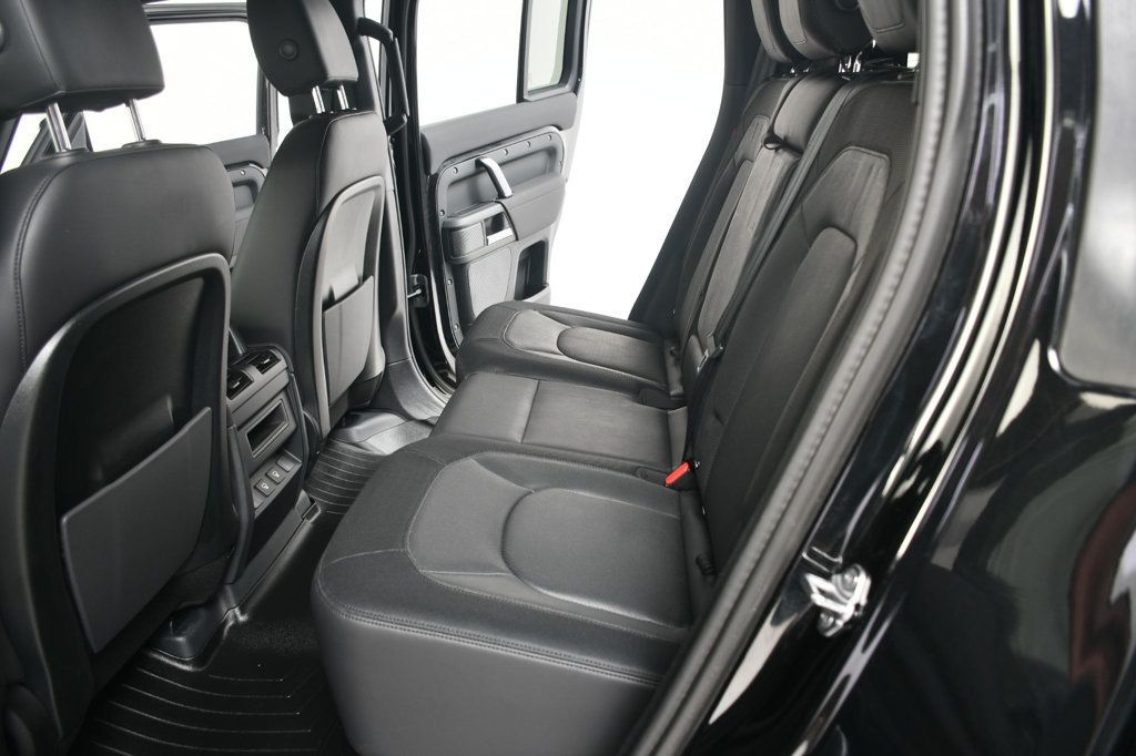 2023 Land Rover Defender 110 X-Dynamic SE AWD - 22971718 - 32