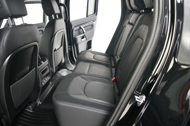2023 Land Rover Defender 110 X-Dynamic SE AWD - 22971718 - 32