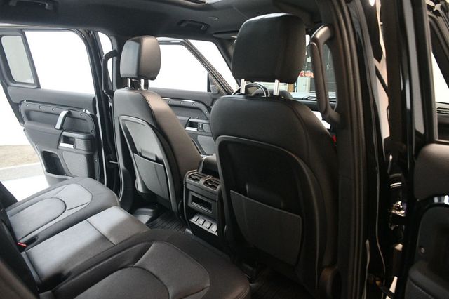 2023 Land Rover Defender 110 X-Dynamic SE AWD - 22971718 - 36