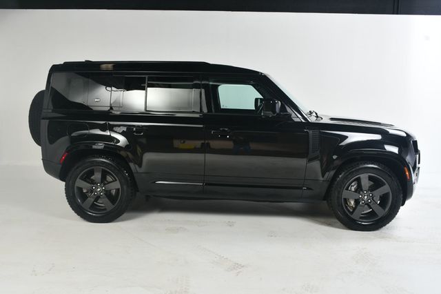2023 Land Rover Defender 110 X-Dynamic SE AWD - 22971718 - 3