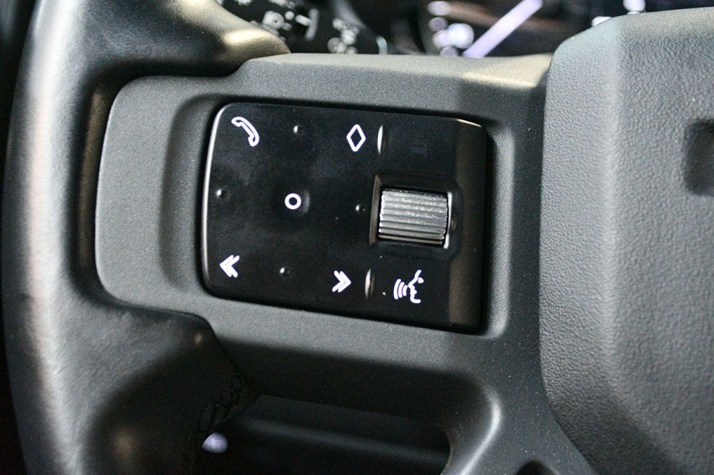 2023 Land Rover Defender 110 X-Dynamic SE AWD - 22971718 - 39