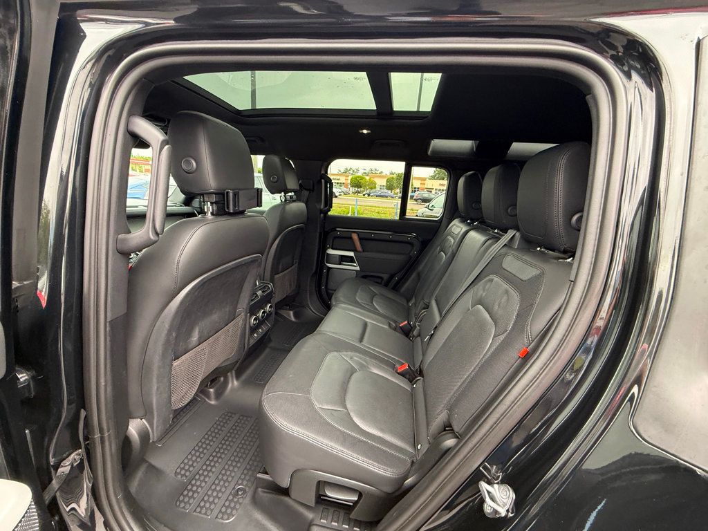 2023 Land Rover Defender **110 X-DYNAMIC SE AWD**7 PASSENGERS** - 23009824 - 24