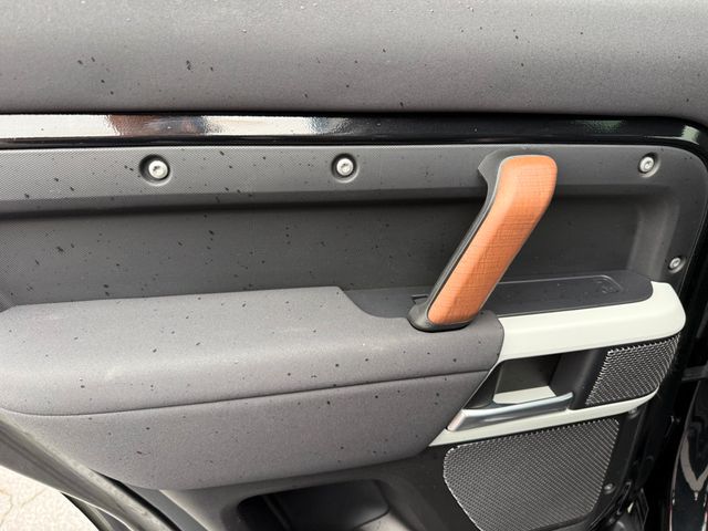 2023 Land Rover Defender **110 X-DYNAMIC SE AWD**7 PASSENGERS** - 23009824 - 25