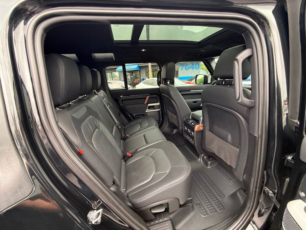 2023 Land Rover Defender **110 X-DYNAMIC SE AWD**7 PASSENGERS** - 23009824 - 29