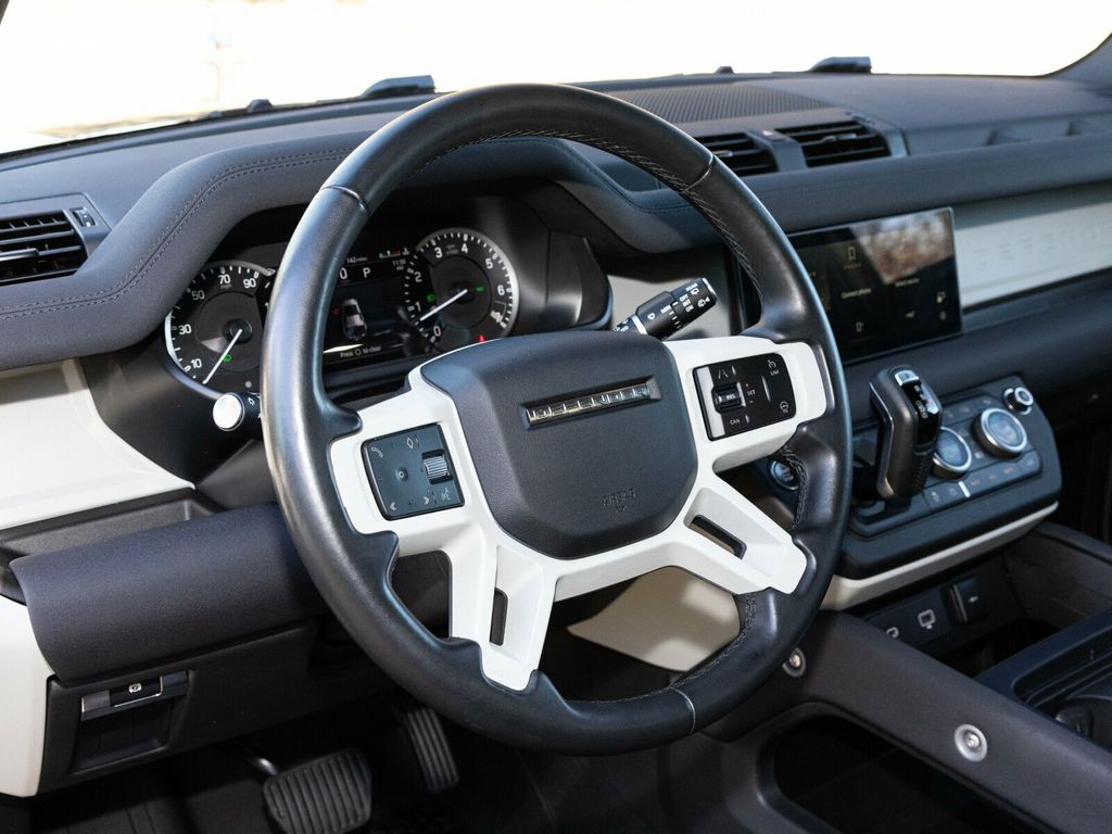 2023 Land Rover Defender 110 X-Dynamic SE AWD, Cold Climate Pack, Extend. Black, Hitch - 22951878 - 28