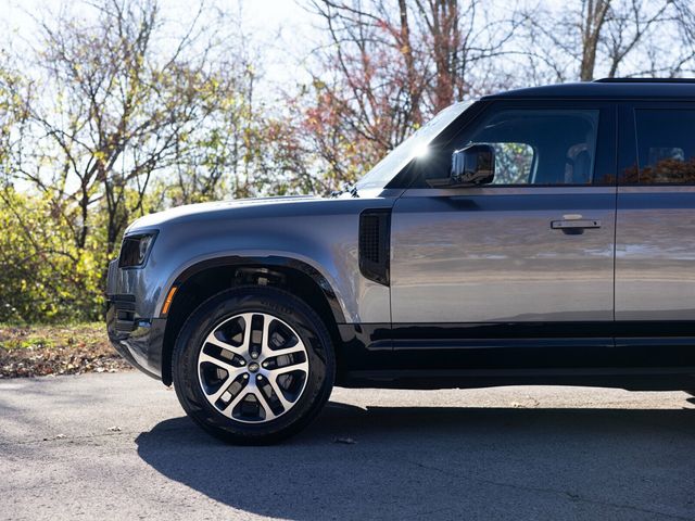 2023 Land Rover Defender 110 X-Dynamic SE AWD, Cold Climate Pack, Extend. Black, Hitch - 22951878 - 2