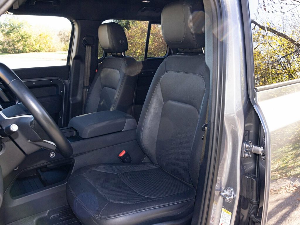 2023 Land Rover Defender 110 X-Dynamic SE AWD, Cold Climate Pack, Extend. Black, Hitch - 22951878 - 30