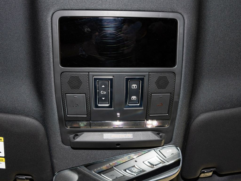 2023 Land Rover Defender 110 X-Dynamic SE AWD, Cold Climate Pack, Extend. Black, Hitch - 22951878 - 44